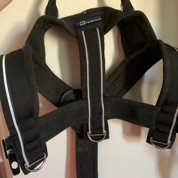 Dog harness xl or xxl 38 inch ish - Picture 1 of 3